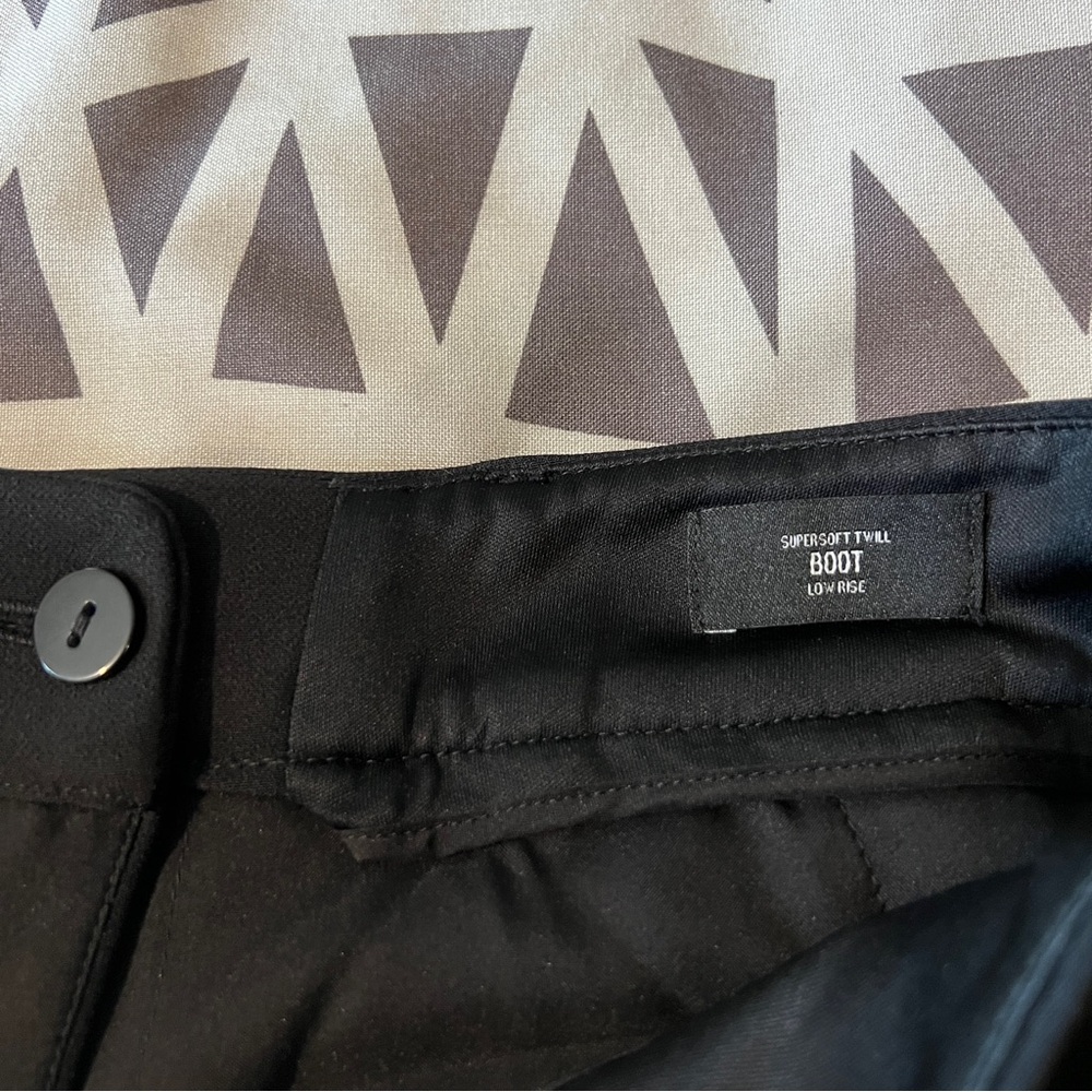 Express Supersoft Twill Stretch Black Low Rise Bootcut Pants NWT Size 6 Short - Picture 9 of 15